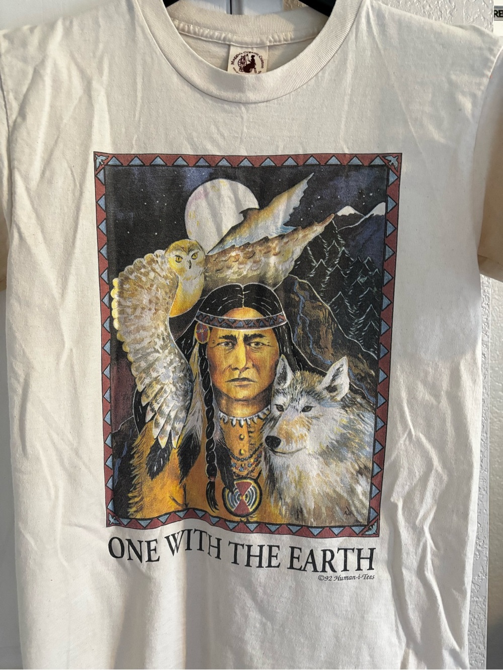 Vintage 1992 One With The Earth Native Wildlife Graphic Tee size Medium